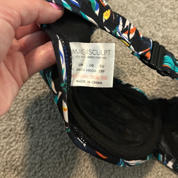 MAGISCULPT 34DDD bikini 👙 top - Picture 5 of 5